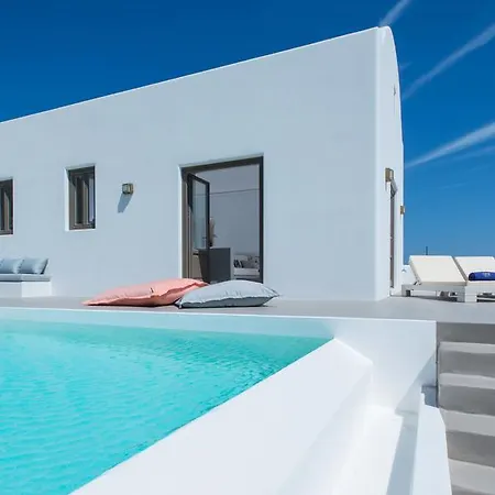 Azar Luxury & Willa Imerovigli (Santorini)