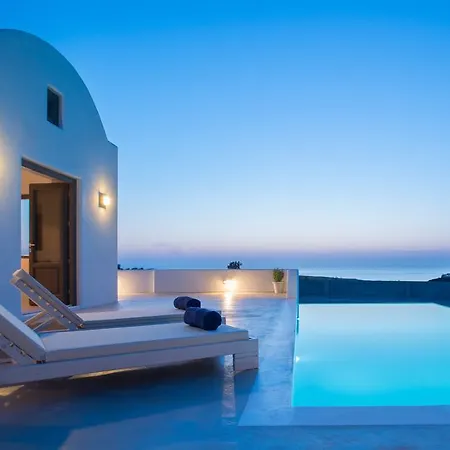 Azar Luxury Villas & *