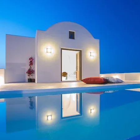 Azar Luxury Villas &