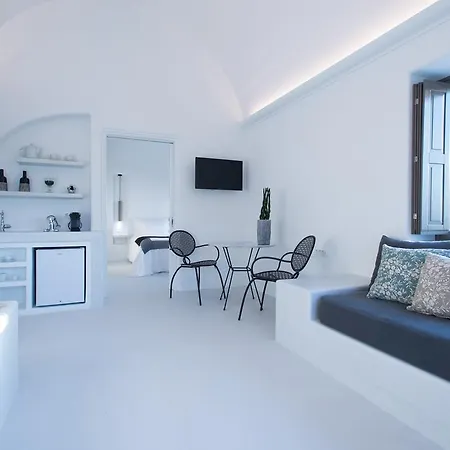 Azar Luxury Villas & Villa Imerovigli (Santorini)