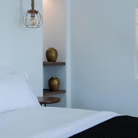 Villa Azar Luxury Villas & Imerovigli (Santorini)