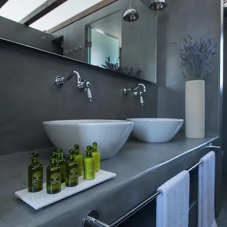 Azar Luxury Villas & Villa Imerovigli (Santorini)