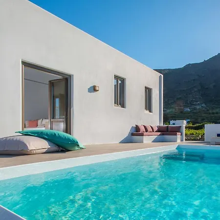 Azar Luxury Villas & Villa Imerovigli (Santorini)