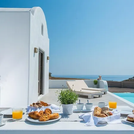 Azar Luxury Villas &