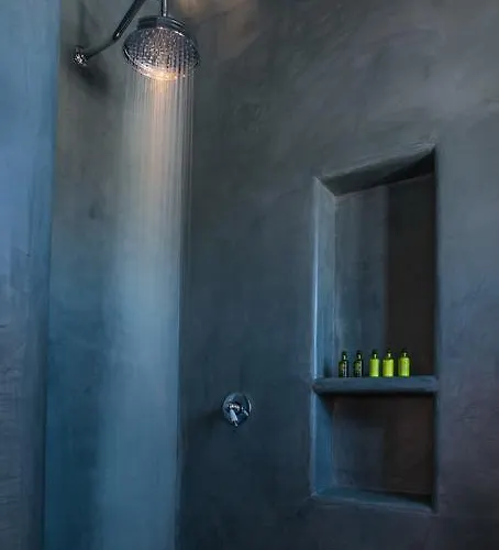 ヴィラ Azar Luxury & イメロヴィグリ