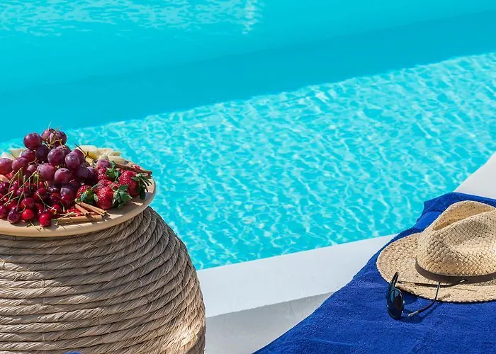 Azar Luxury & * Imerovigli (Santorini)