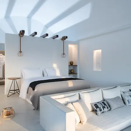 Azar Luxury Villas&suites * Imerovigli (Santorini)