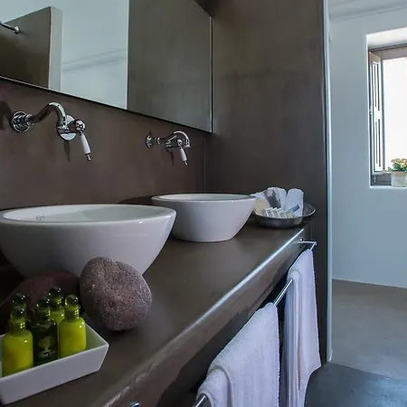 Vila Azar Luxury & *