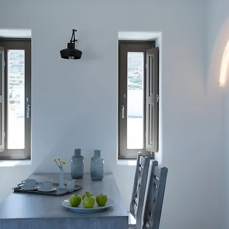 Villa Azar Luxury & Imerovigli (Santorini)