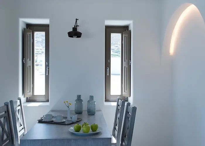 Vila Azar Luxury & Imerovigli (Santorini)